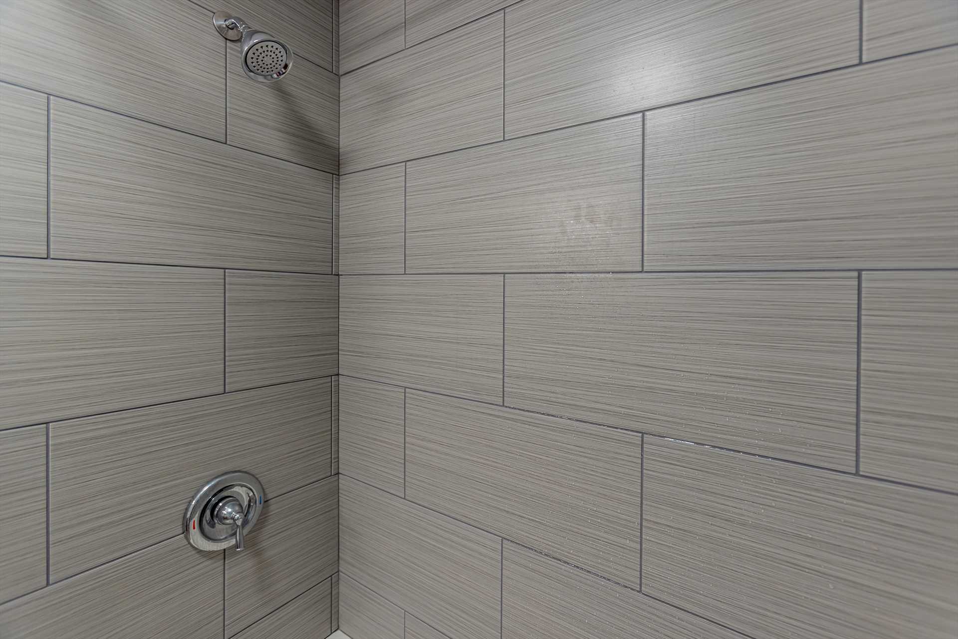 Shower/bathtub